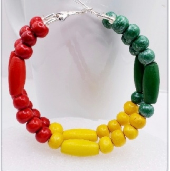 Rasta hoop earrings, African earrings with wooden beads, large hoop earr… - Picture 4 of 4